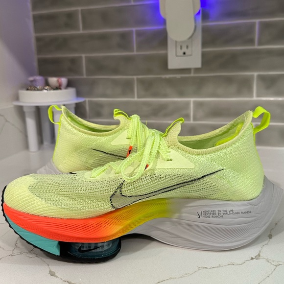 Nike Air Zoom Alphafly Next% Fast Pack. Women’s size 8.5 M. Color Neon Green. - Picture 10 of 14
